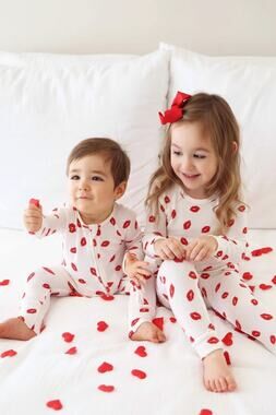 Caden Lane Bamboo Waffle Two-Piece Pajama Set Little Kisses 18-24M